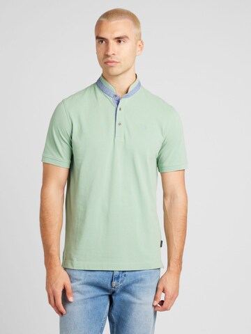 bugatti Koszulka w kolorze zielony: przód