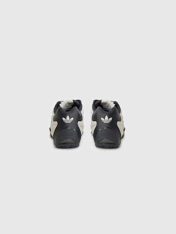 ADIDAS ORIGINALS - Sapatilhas baixas 'ADIRACER' em bege