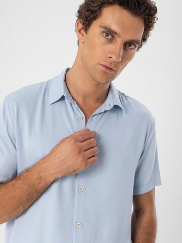 Coupe regular Chemise business 'Collar' Antioch en bleu