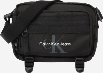 Calvin Klein Jeans Чанта за през рамо тип преметка 'ESSENTIALS' в черно: отпред