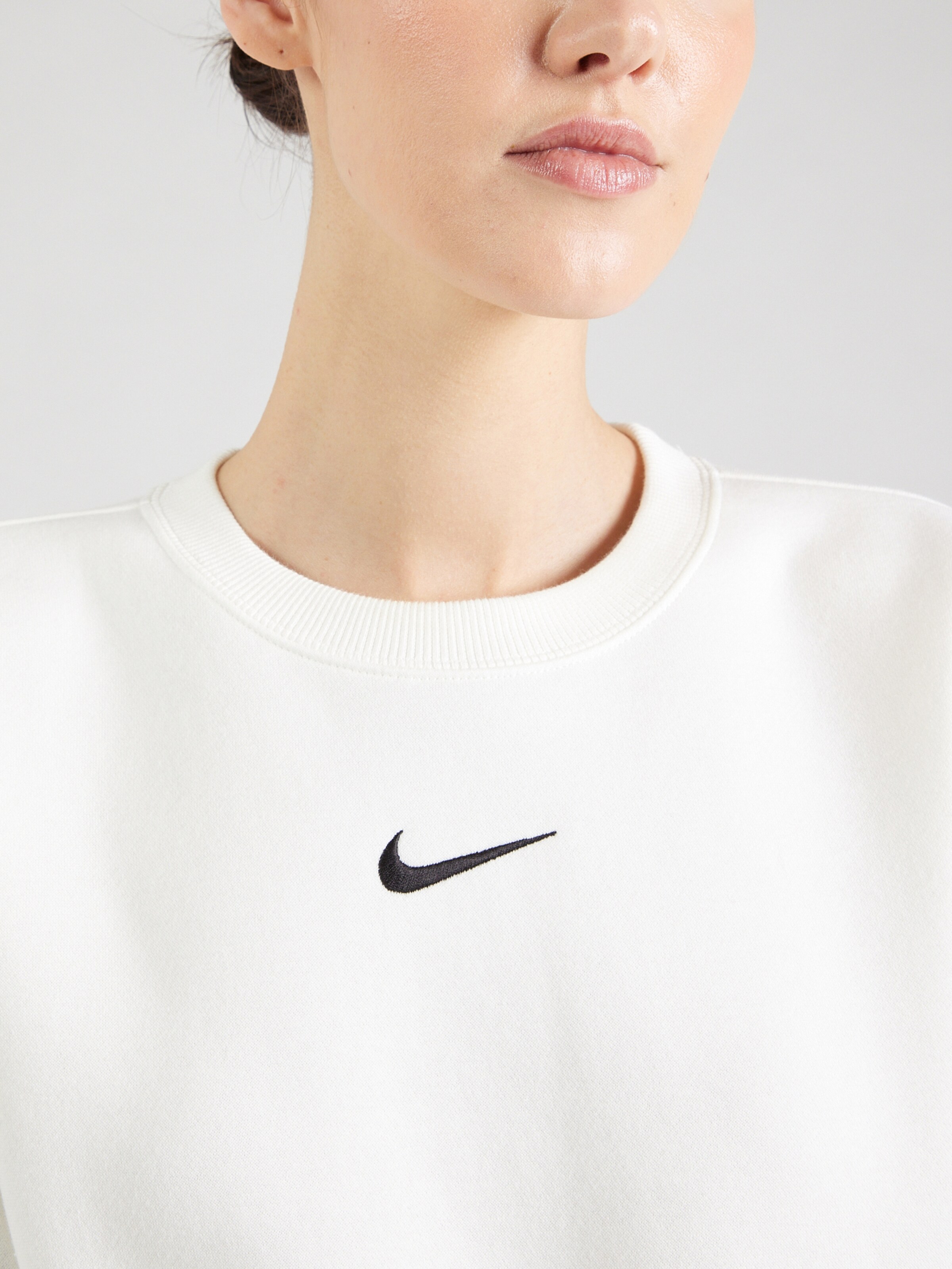nike ecru sweatshirt