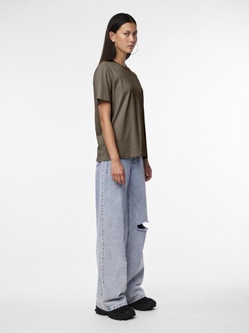 PIECES T-shirt 'RIA' i brun