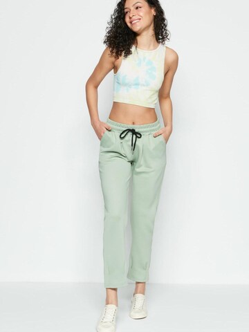 C&City Trousers in Green: front