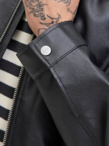 Veste mi-saison JACK & JONES en noir
