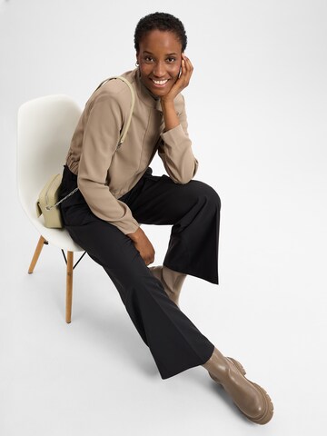 Veste mi-saison Marc Cain en beige