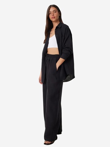 Completo pantalone di Happiness İstanbul in nero