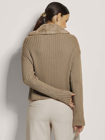 MADELEINE Gebreid vest in Bruin