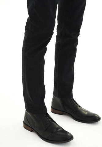 Kazar Buty sznurowane w kolorze czarny