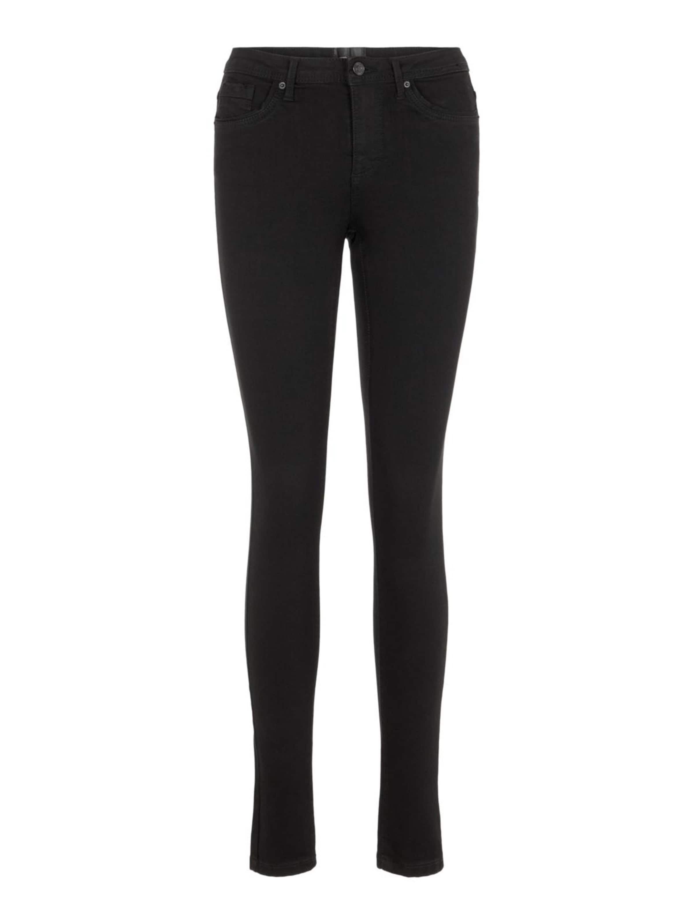 Vero Moda Curve Skinny Jeans 'VMCFanya' in Black: front