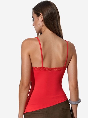Busem Top 'Tanktops & Camis' - piros