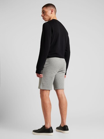 Karl Lagerfeld Regular Shorts in Grau