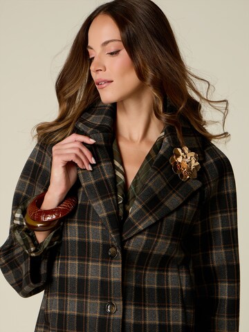Cappotto di mezza stagione di oltre in marrone