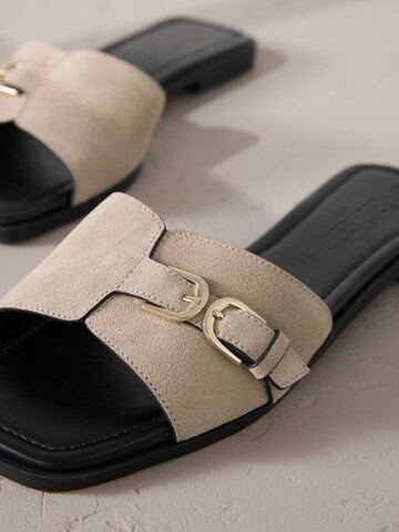 Mule Next en noir