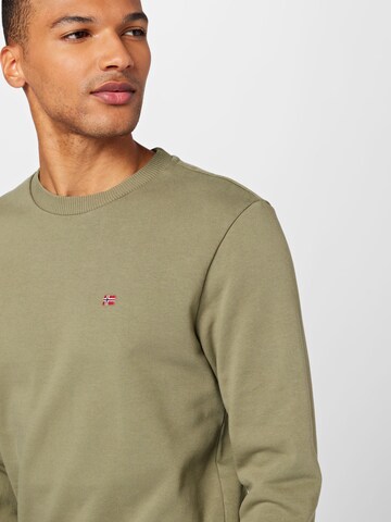 NAPAPIJRI Regular fit Sweatshirt 'BALIS' in Groen