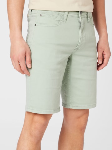 BLEND Regular Shorts in Grün