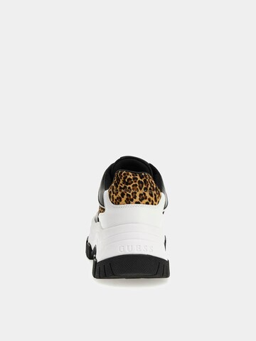 GUESS Sneakers laag 'Berrett' in Bruin