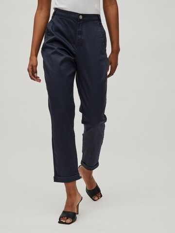 VILA Tapered Chino Pants in Blue: front