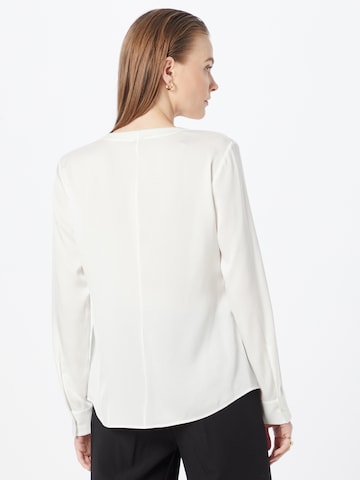 BOSS Black - Blusa 'Banorah' en blanco