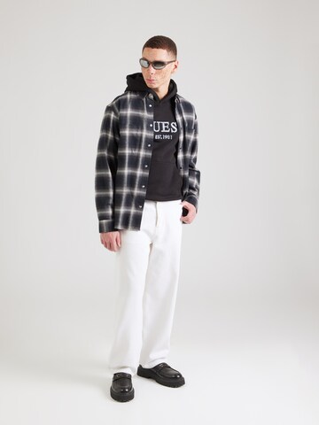 Felpa 'Beau' di GUESS in nero
