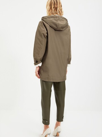 Parka de primăvară-toamnă de la Trendyol pe verde