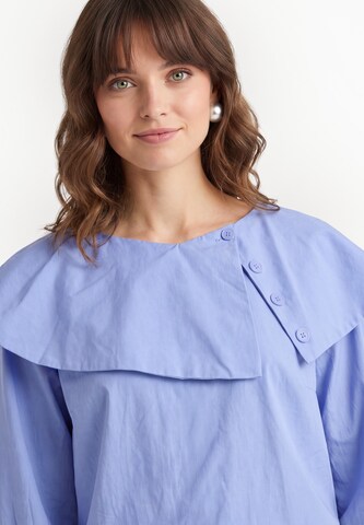 Usha - Blusa en azul