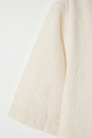 Trendyol Regular fit Button Up Shirt in Beige