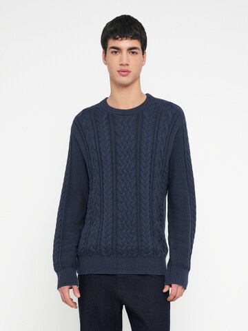 GAP Sweater in Blue: front