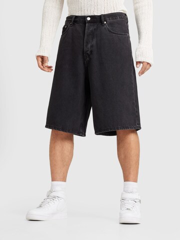 WEEKDAY Loosefit Shorts 'Astro' in Schwarz: predná strana