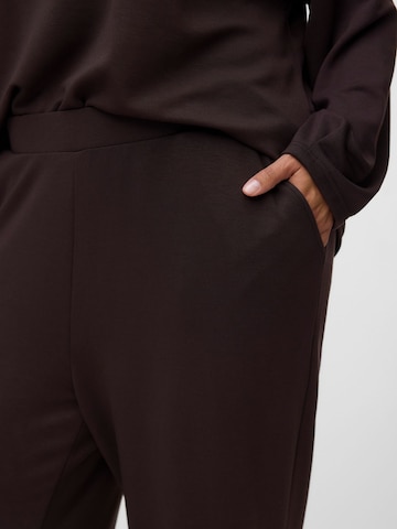 Wide Leg Pantalon 'VMChali' Vero Moda Curve en marron