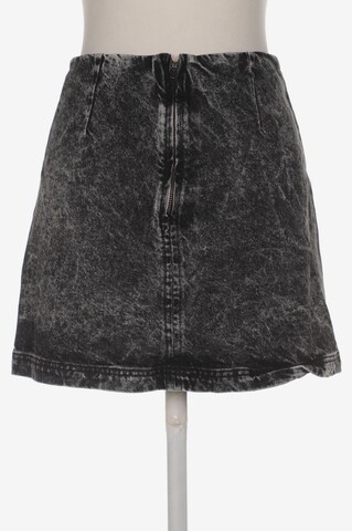 BDG Urban Outfitters Skirt in S in Black