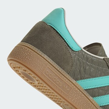 ADIDAS ORIGINALS - Zapatillas deportivas bajas 'Handball Spezial' en verde