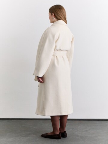 MANUKA Winter jacket in Beige
