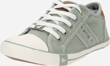 MUSTANG Sneakers low i grønn: forside