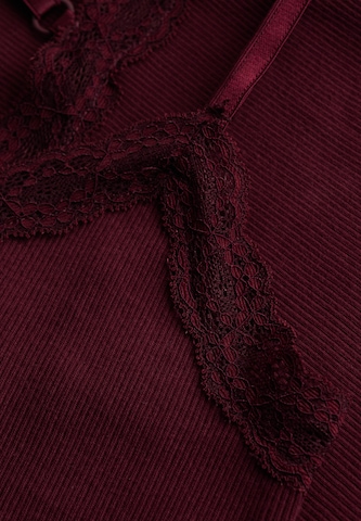 Superdry & Co Top 'Essential' in Rood