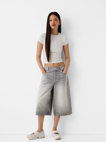 Bershka Wide Leg Shorts in Grau