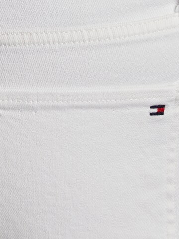 TOMMY HILFIGER Alt laienev Teksapüksid, värv valge