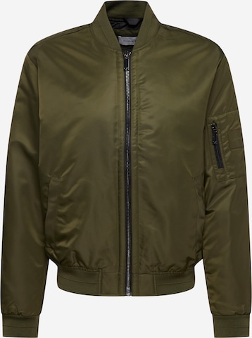 Calvin Klein Демисезонная куртка 'Hero' в Зеленый: спереди