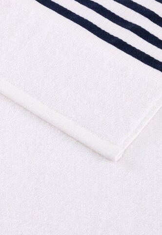 LACOSTE Shower Towel in White