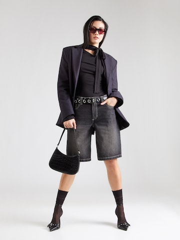 WEEKDAY T-shirt 'Iza' i svart