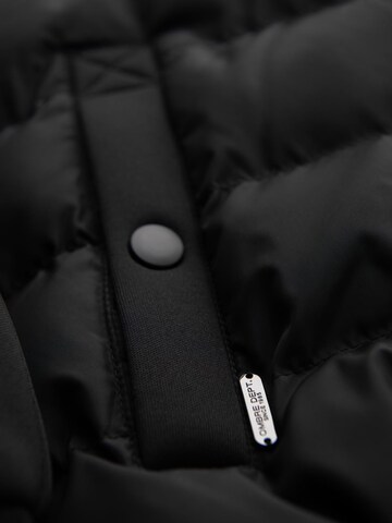 Ombre Between-Season Jacket in Black