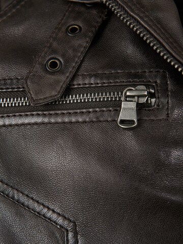 JCC Between-Season Jacket in Brown