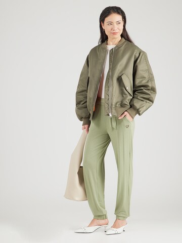 alife & kickin Tapered Pants 'AliceAK A' in Green