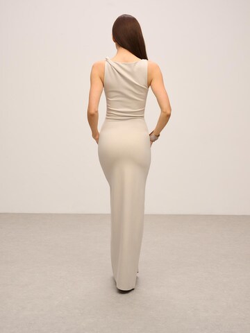 Robe ORIMEI by Victoria Swarovski en blanc