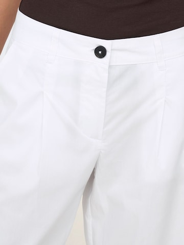 JDY Loose fit Trousers 'JDYMio' in White