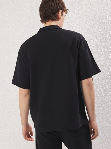 T-Shirt Trendyol en noir