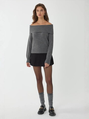 Hiccup Sweater in Grey