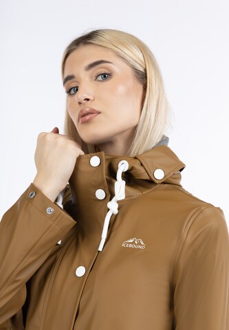 ICEBOUND Raincoat in Brown