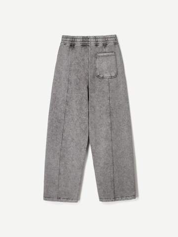 Loosefit Pantalon Bershka en gris