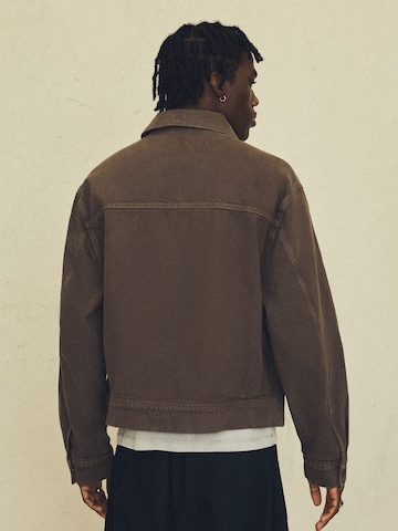 Bershka Átmeneti dzseki - barna