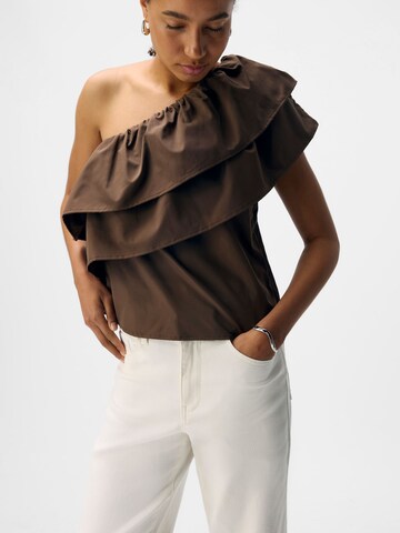 Top di OBJECT in marrone